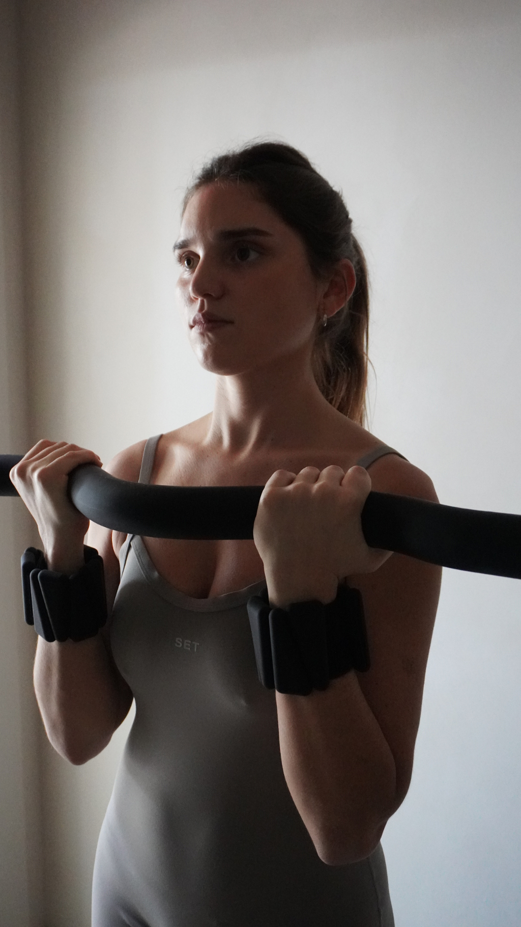 Long Dumbbell Beam